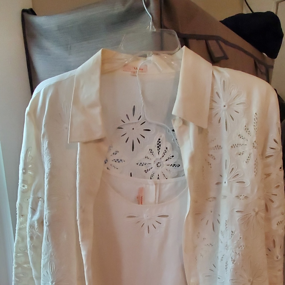 3 pieces white suite